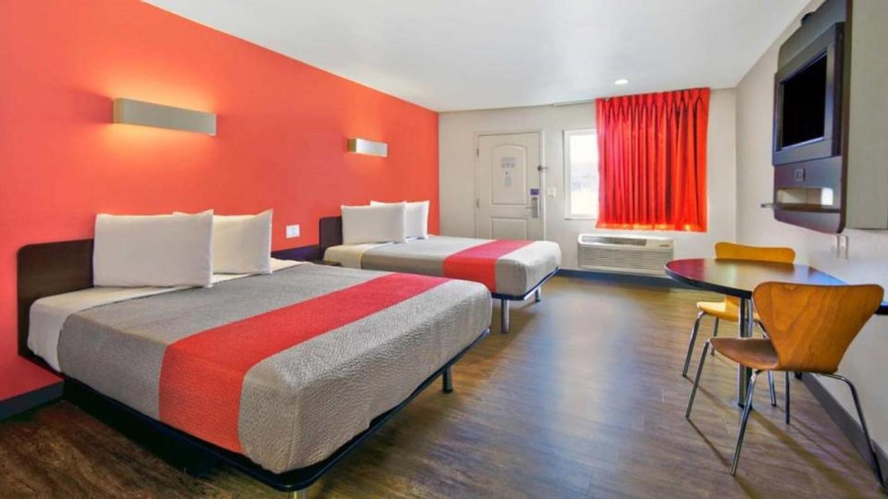 Motel 6 Victorville Esterno foto