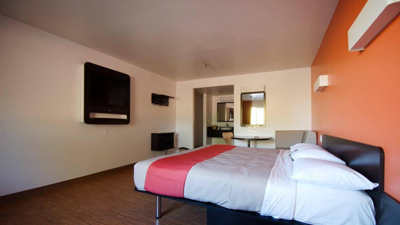Motel 6 Victorville Esterno foto
